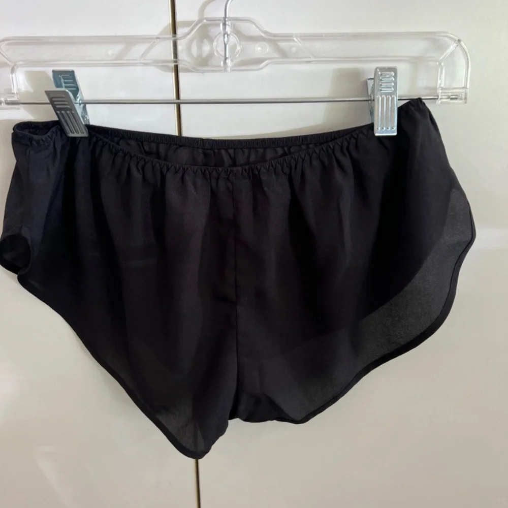 LFV by La Fee Verte- Women's Cami and Short Sleep Set - Picture 2 of 12